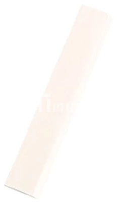 белый