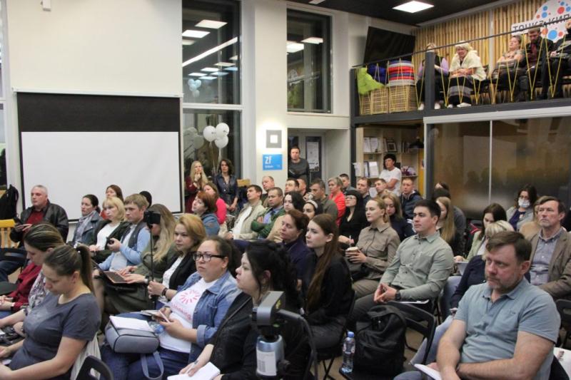 В прошедшую пятницу успешно состоялся семинар «Мы остаемся, когда другие уходят. Импортозамещение в российском мебельном бизнесе».