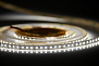 lenta_svetodiodnaya_aq_led_line_2835_120_led_m_12v_9_6w_m_8_mm_ip20_neytralnyy_belyy_5_m_133429-1