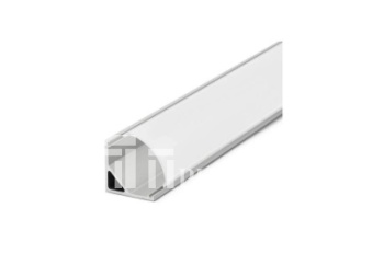 Uglovoi aliuminievyi profil` s ekranom 